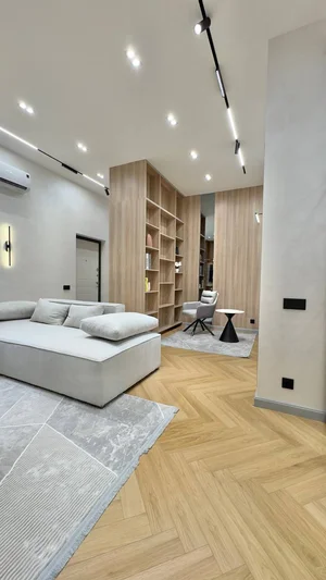 Фото 3 2-комн. квартира в ЖК Royal House