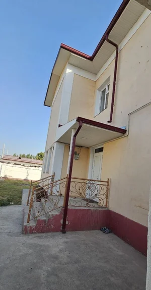 Фото 1 Дом в городе, В пригороде, Вдоль трассы