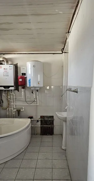 Фото 4 Дом в городе, В пригороде, Вдоль трассы