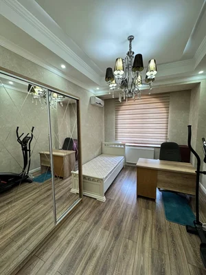 Фото 2 4-комн. квартира в Паркинском районе