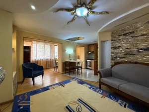 Фото 1 3-комн. квартира в Мирзо-Улугбекском районе