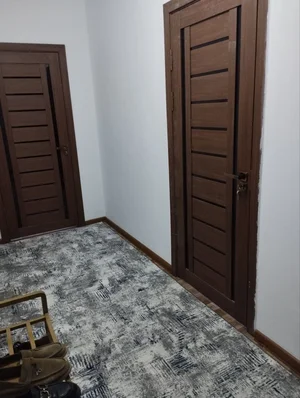 Фото 3 Квартира в Урикзор бозори йонида