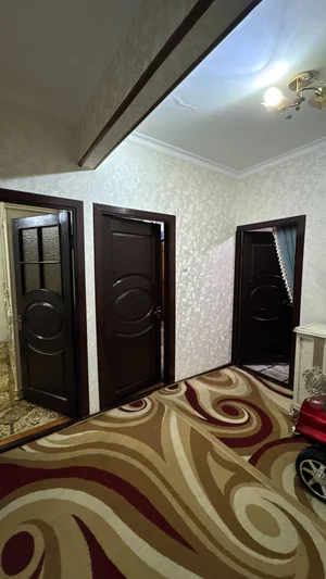 Фото 1 3-комн. квартира в Олмазорском районе