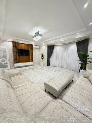 Фото 1 3-комн. квартира в Саламатина