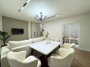 Фото 1 Дом в Посольство Англии