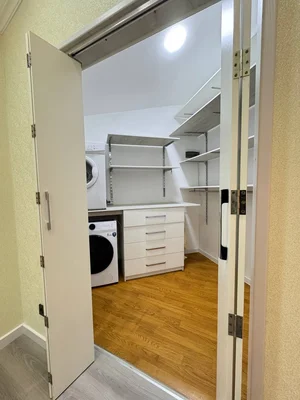 Фото 10 4-комн. квартира в Охраняемый элитный двор с фонтаном и детской площадкой