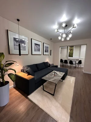 Фото 1 2-комн. квартира в Новомосковская / ул. Измайлова