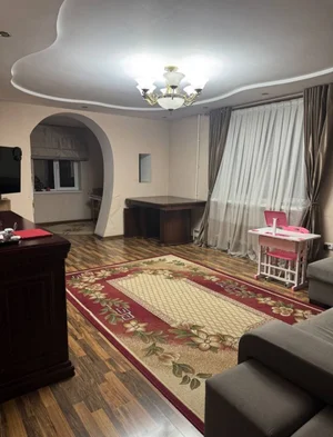 Фото 1 3-комн. квартира в Бобура