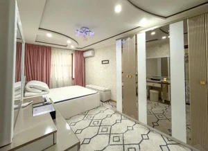 Фото 2 3-комн. квартира в Новомосковская Ул. Измилова