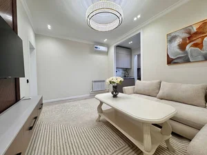 Фото 2 4-комн. квартира в Новомосковская улица