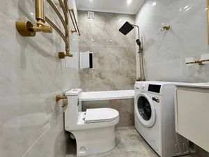 Фото 8 4-комн. квартира в Новомосковская улица