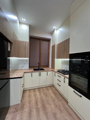 Фото 4 4-комн. квартира в ул Паркентская /мост