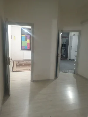 Фото 3 2-комн. квартира в Метро 5-бекат