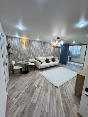 Фото 1 3-комн. квартира в Торговый Перекрёсток